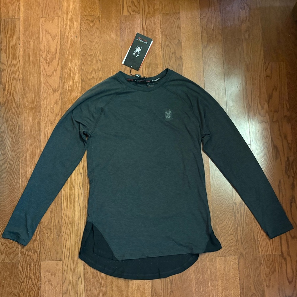 Spyder Black Long Sleeve Performance Tee. Size men’s small. NWT